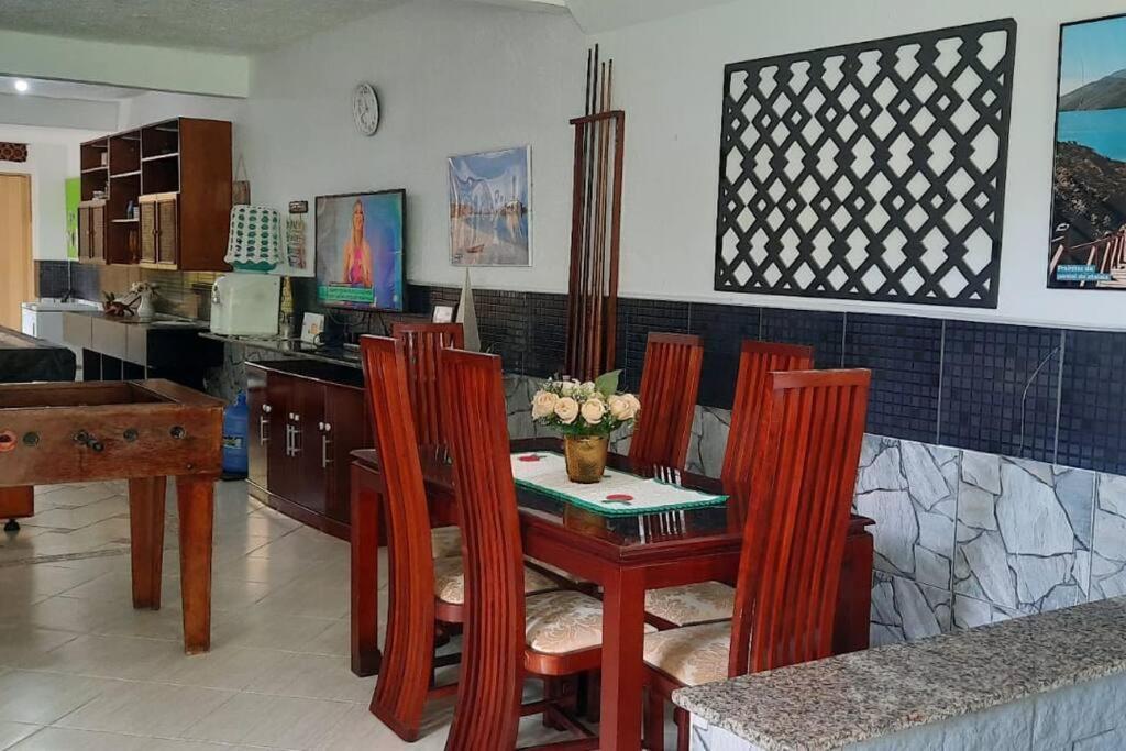 Casa Ampla, Ideal Familia Grande Casa de Férias
